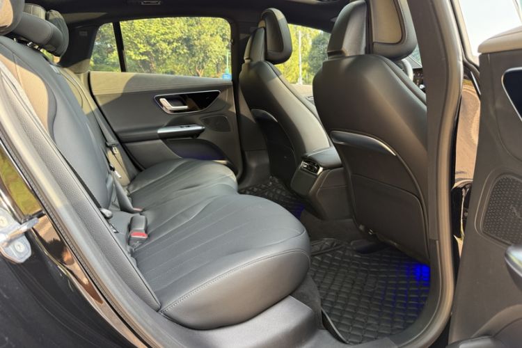 Used Mercedes-Benz EQE 2022 350 Luxury Edition Interior 7