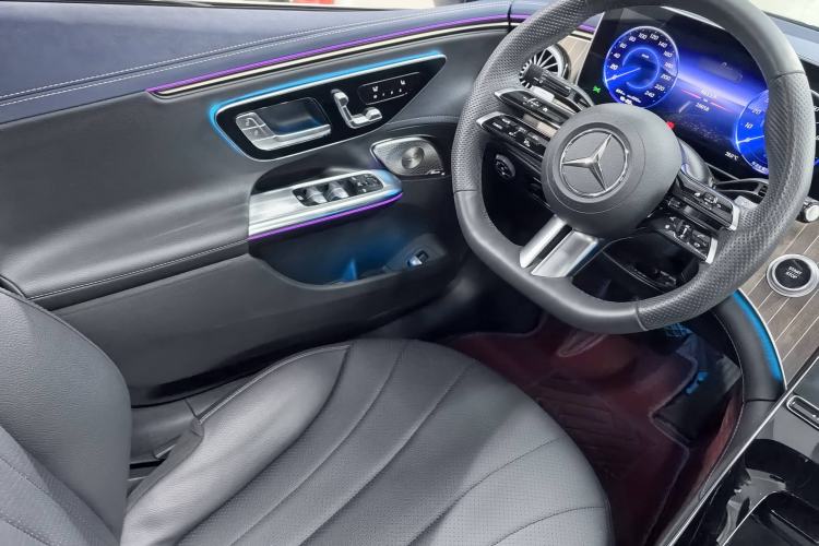 Used Mercedes-Benz EQE 2022 350 Pioneer Edition Interior 9
