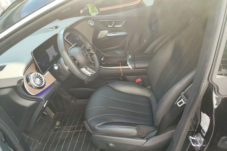 Used Mercedes-Benz EQE 2022 350 Luxury Edition Left Front Seat