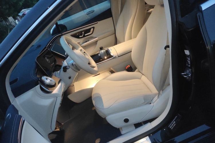 Used Mercedes-Benz EQE 2022 350 Luxury Edition Left Front Seat