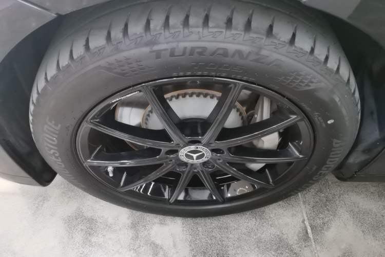 Used Mercedes-Benz EQE 2022 350 Pioneer Edition Left Front Wheel Hub