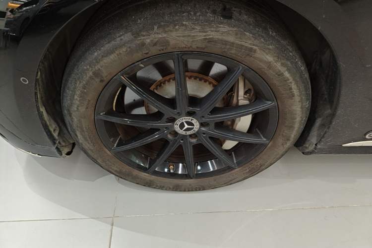 Used Mercedes-Benz EQE 2022 350 Pioneer Edition Left Front Wheel Hub