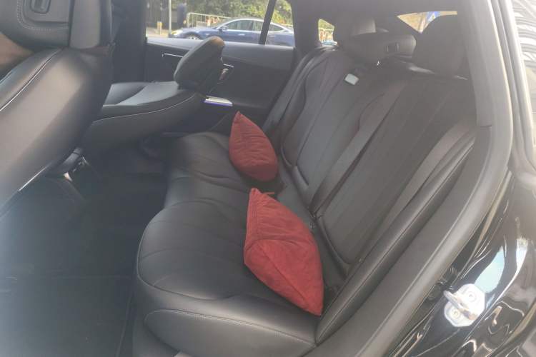 Used Mercedes-Benz EQE 2022 350 First Edition Special Version Left Rear Seat