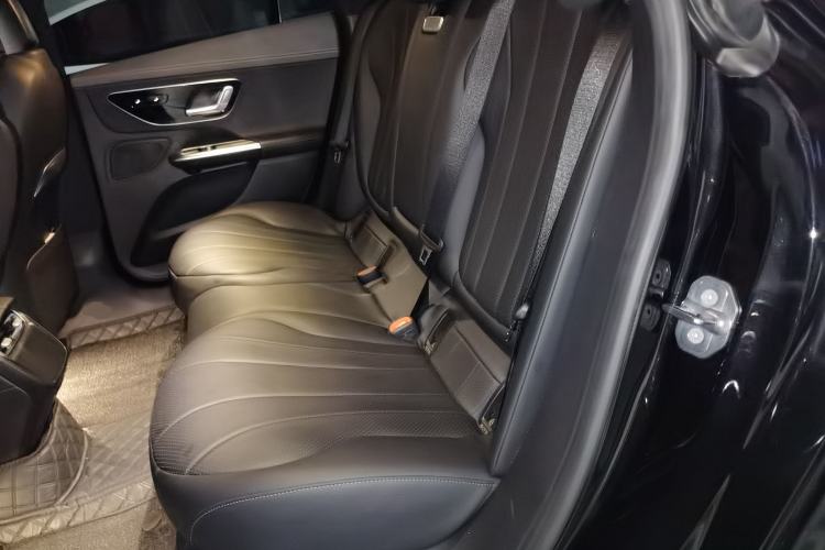Used Mercedes-Benz EQE 2022 350 Luxury Edition Left Rear Seat