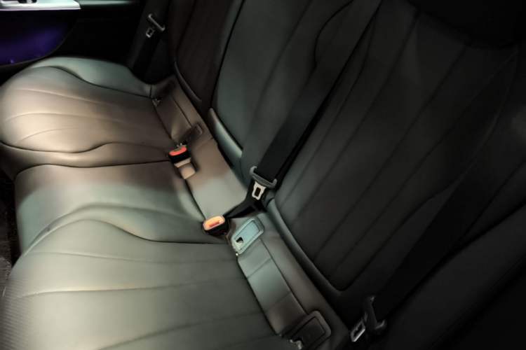 Used Mercedes-Benz EQE 2022 350 First Edition Special Version Left Rear Seat