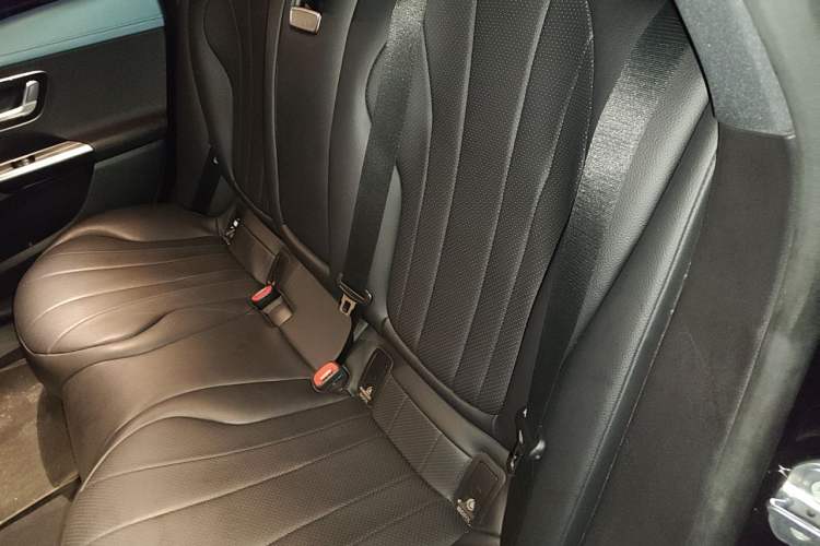 Used Mercedes-Benz EQE 2022 350 First Edition Special Version Left Rear Seat