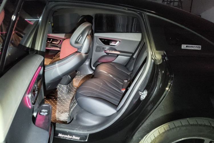 Used Mercedes-Benz EQE 2022 350 Luxury Edition Left Rear Seat