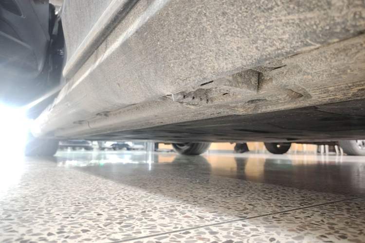 Used Mercedes-Benz EQE 2022 350 Luxury Edition Left Side Sill