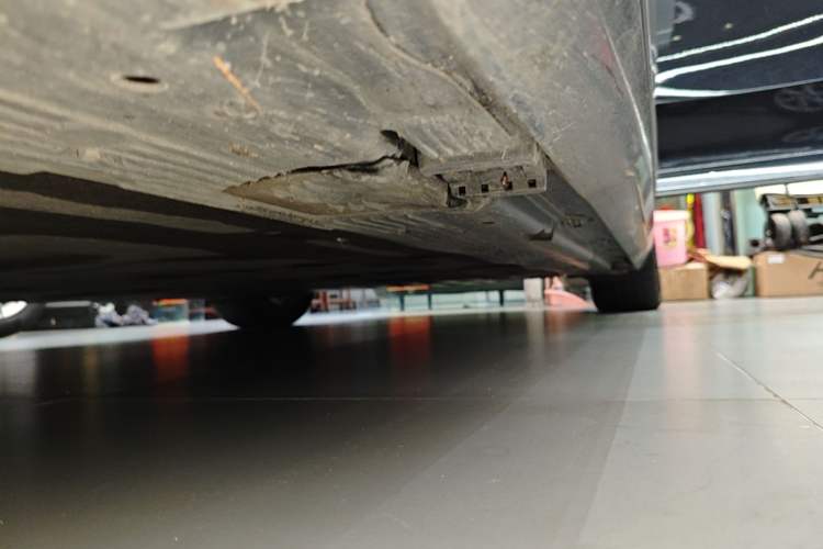 Used Mercedes-Benz EQE 2022 350 Pioneer Edition Left Side Sill