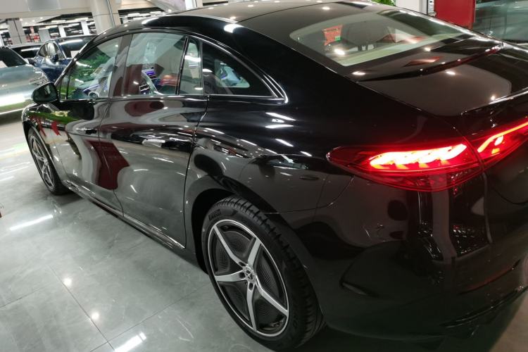 Used Mercedes-Benz EQE 2022 350 Luxury Edition Left Side