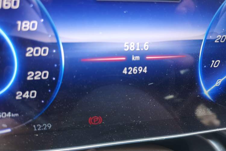 Used Mercedes-Benz EQE 2022 350 First Edition Special Version Odometer Close Up