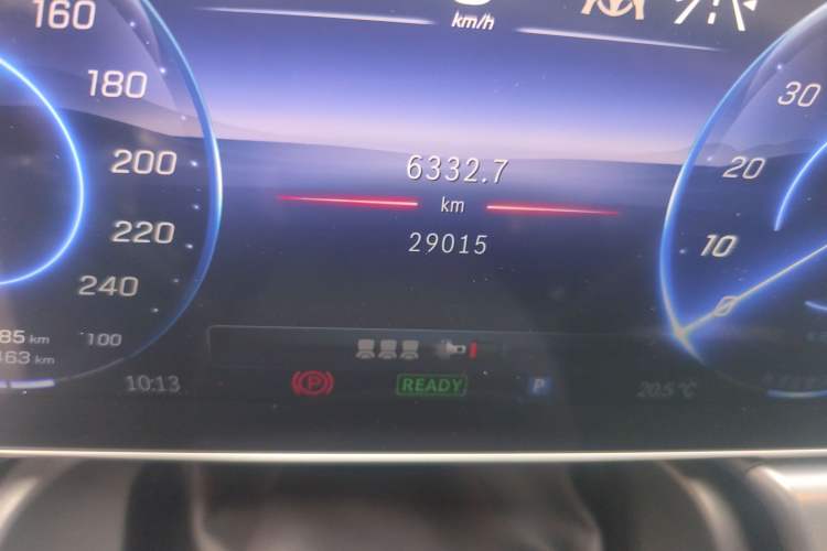 Used Mercedes-Benz EQE 2022 350 First Edition Special Version Odometer Close Up