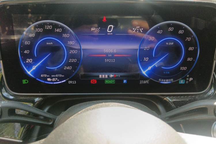 Used Mercedes-Benz EQE 2022 350 Pioneer Edition Odometer Close Up