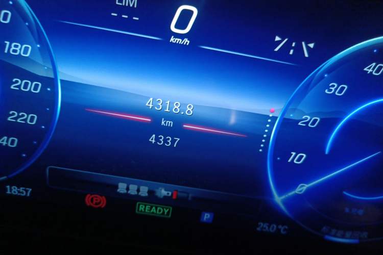 Used Mercedes-Benz EQE 2022 350 Pioneer Edition Odometer Close Up