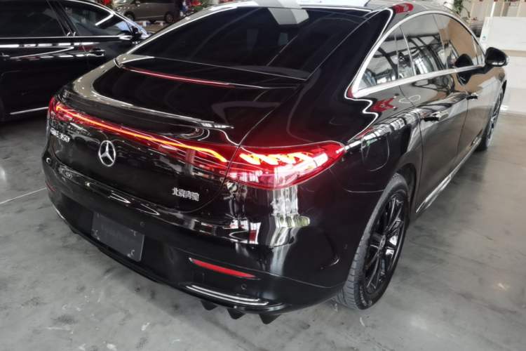 Used Mercedes-Benz EQE 2022 350 Pioneer Edition Rear Right 45 Deg