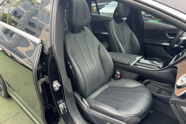 Used Mercedes-Benz EQE 2022 350 Pioneer Edition Right Front Seat
