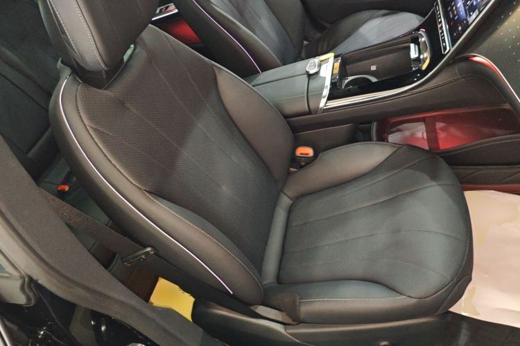 Used Mercedes-Benz EQE 2022 350 First Edition Special Version Right Front Seat