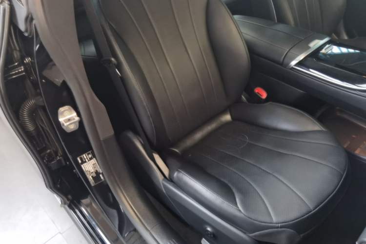 Used Mercedes-Benz EQE 2022 350 Pioneer Edition Right Front Seat