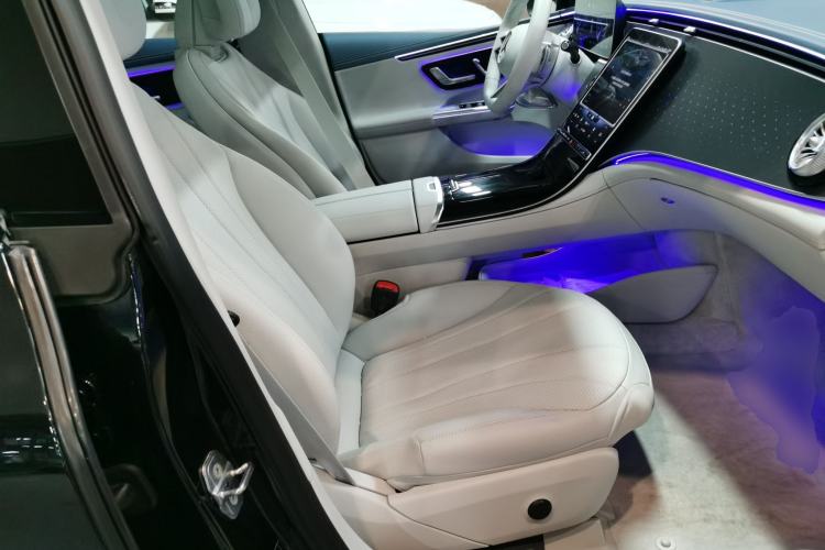 Used Mercedes-Benz EQE 2022 350 Luxury Edition Right Front Seat