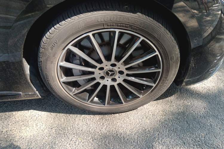 Used Mercedes-Benz EQE 2022 350 Pioneer Edition Right Front Wheel Hub