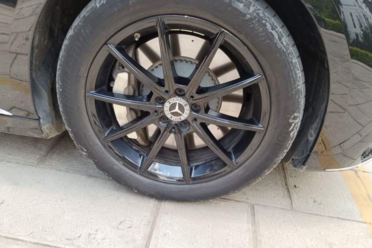 Used Mercedes-Benz EQE 2022 350 Pioneer Edition Right Front Wheel Hub