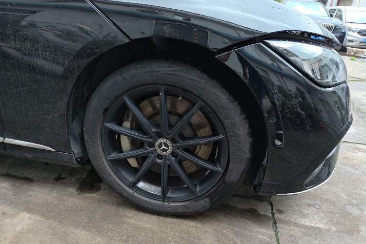 Used Mercedes-Benz EQE 2022 350 Pioneer Edition Right Front Wheel Hub