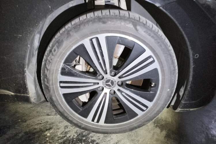 Used Mercedes-Benz EQE 2022 350 Luxury Edition Right Front Wheel Hub