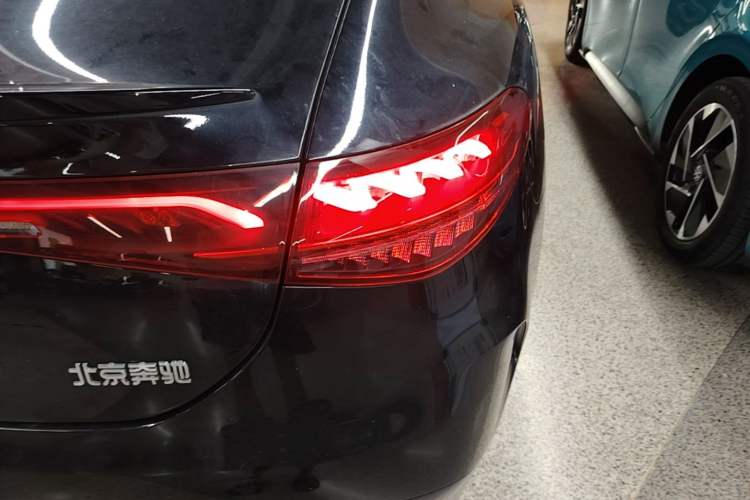 Used Mercedes-Benz EQE 2022 350 Luxury Edition Right Rear Taillight