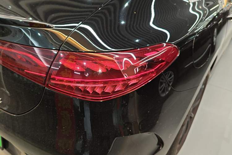 Used Mercedes-Benz EQE 2022 350 Pioneer Edition Right Rear Taillight