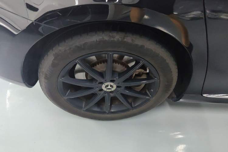 Used Mercedes-Benz EQE 2022 350 Pioneer Edition Right Rear Wheel Hub