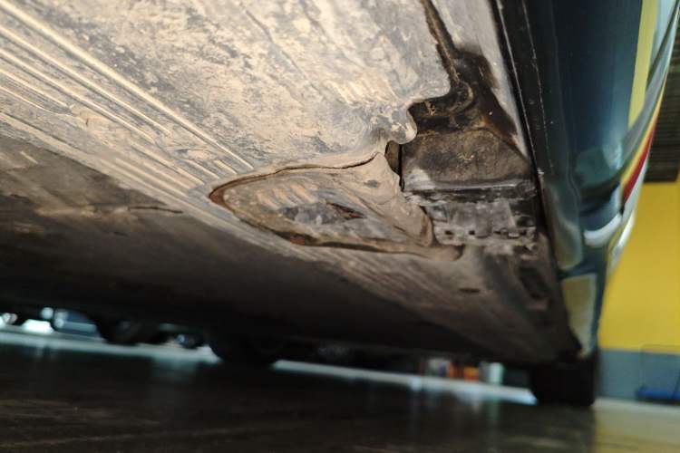 Used Mercedes-Benz EQE 2022 350 First Edition Special Version Right Side Sill