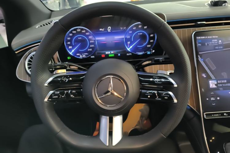 Used Mercedes-Benz EQE 2022 350 Pioneer Edition Steering Wheel