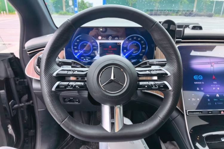 Used Mercedes-Benz EQE 2022 350 Luxury Edition Steering Wheel