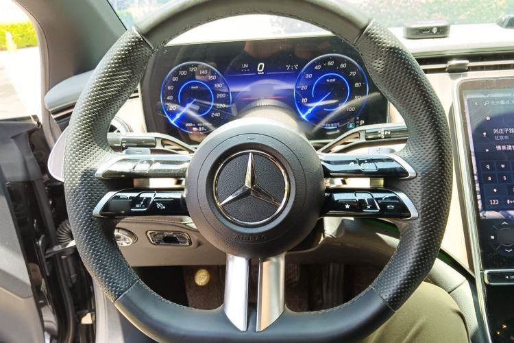 Used Mercedes-Benz EQE 2022 350 Pioneer Edition Steering Wheel