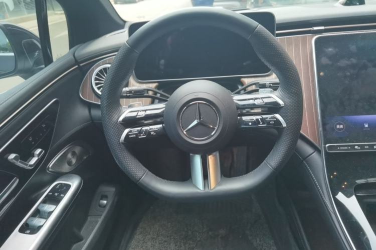 Used Mercedes-Benz EQE 2022 350 Luxury Edition Steering Wheel