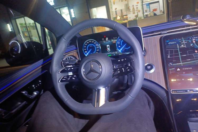 Used Mercedes-Benz EQE 2022 350 Pioneer Edition Steering Wheel