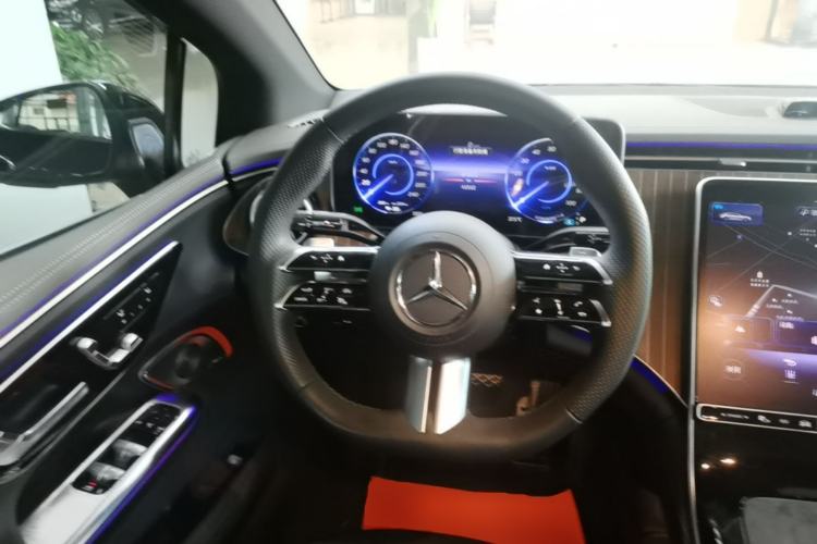 Used Mercedes-Benz EQE 2022 350 Pioneer Edition Steering Wheel