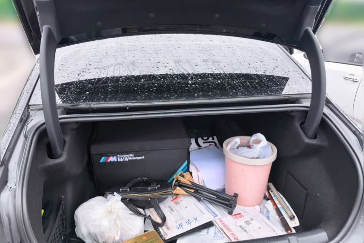 Used Mercedes-Benz EQE 2022 350 Luxury Edition Trunk