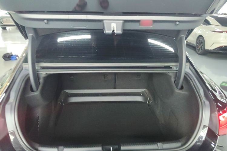 Used Mercedes-Benz EQE 2022 350 Pioneer Edition Trunk