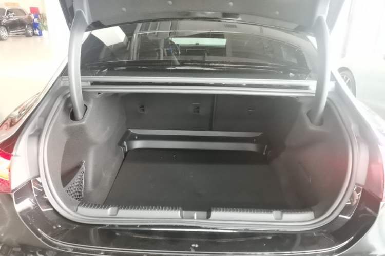 Used Mercedes-Benz EQE 2022 350 Pioneer Edition Trunk