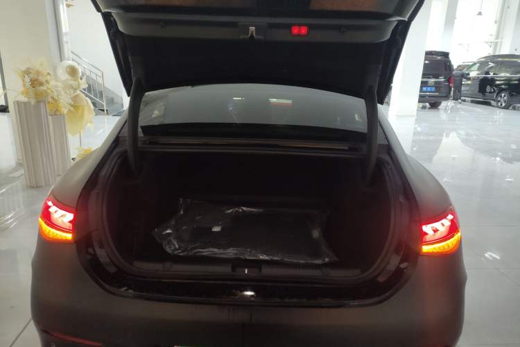 Used Mercedes-Benz EQE 2022 350 First Edition Special Version Trunk