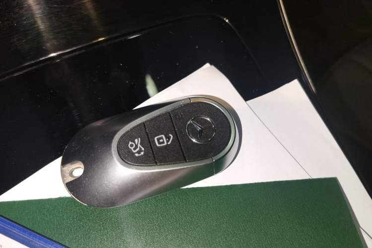 Used Mercedes-Benz EQE 2022 350 Luxury Edition Vehicle Key