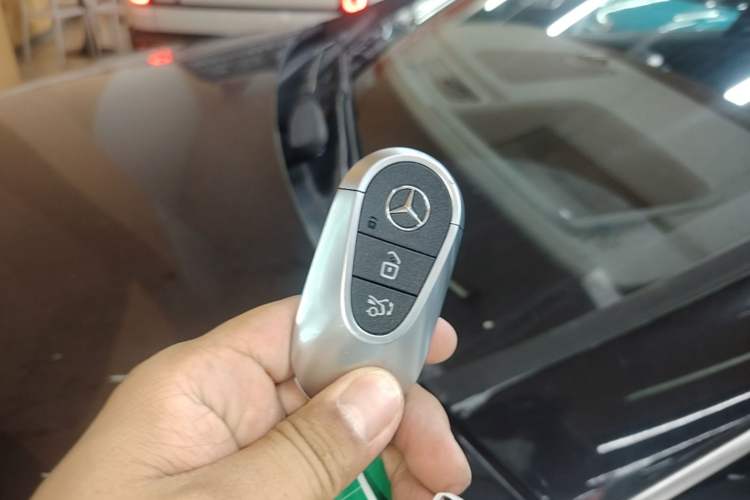 Used Mercedes-Benz EQE 2022 350 Luxury Edition Vehicle Key