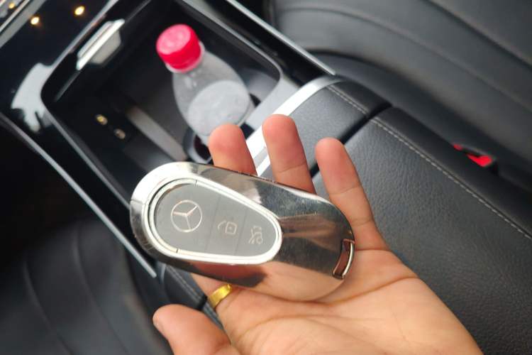 Used Mercedes-Benz EQE 2022 350 Pioneer Edition Vehicle Key