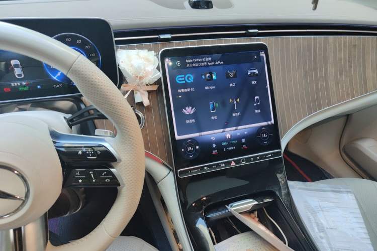 Used Mercedes-Benz EQE 2022 350 Luxury Edition Audio And AC Panel