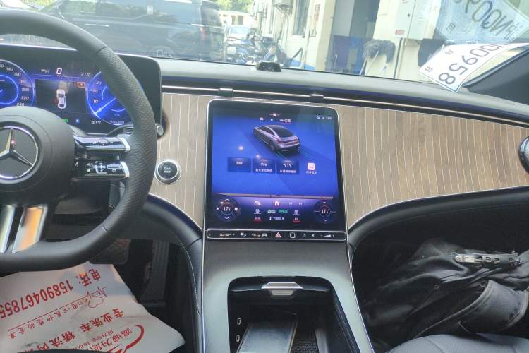 Used Mercedes-Benz EQE 2022 350 Pioneer Edition Audio And AC Panel
