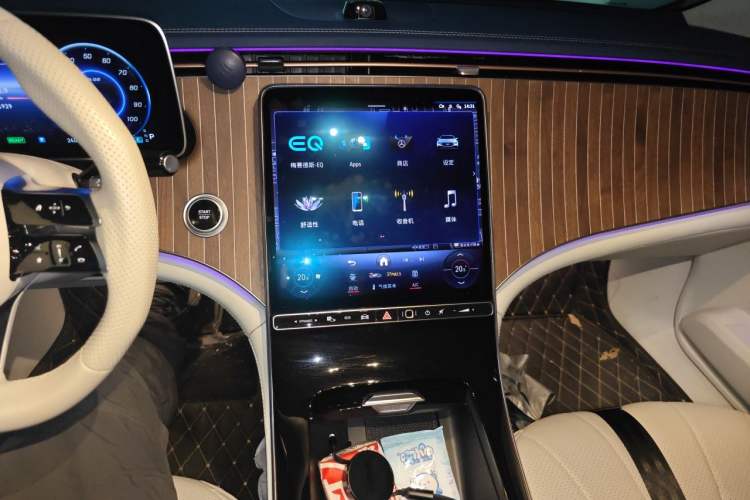 Used Mercedes-Benz EQE 2022 350 Pioneer Edition Audio And AC Panel