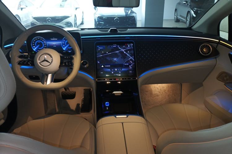 Used Mercedes-Benz EQE 2022 350 First Edition Special Version Center Console