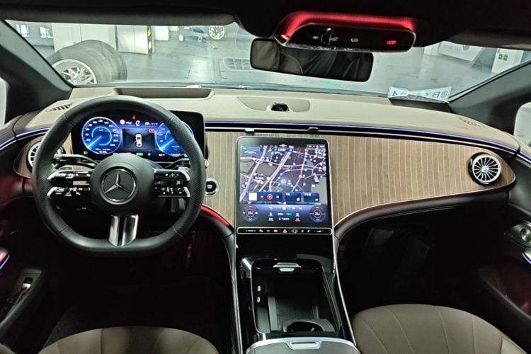 Used Mercedes-Benz EQE 2022 350 Luxury Edition Center Console