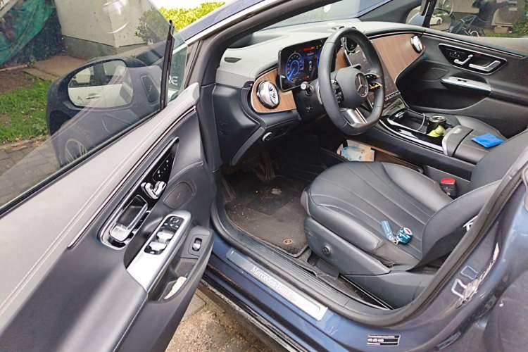 Used Mercedes-Benz EQE 2022 350 Luxury Edition Driver Seat